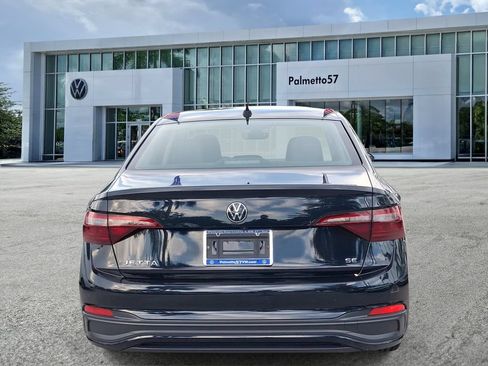 Used 2023 Volkswagen Jetta SE FWD image 5