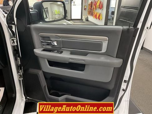 Used 2017 RAM 1500 Big Horn image 33