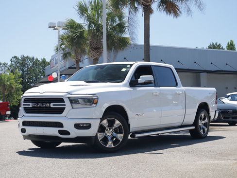 Used 2023 RAM 1500 Laramie AWD/4WD image 1