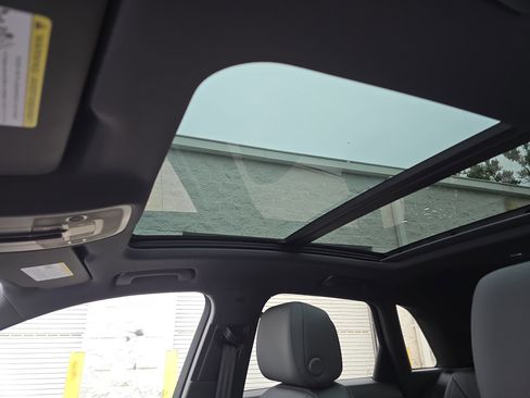 New 2025 Audi Q3 2.0T Premium image 29