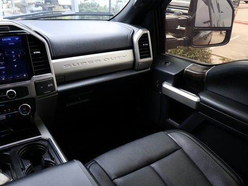 Used 2022 Ford F250 Lariat w/ Lariat Ultimate Package image 13