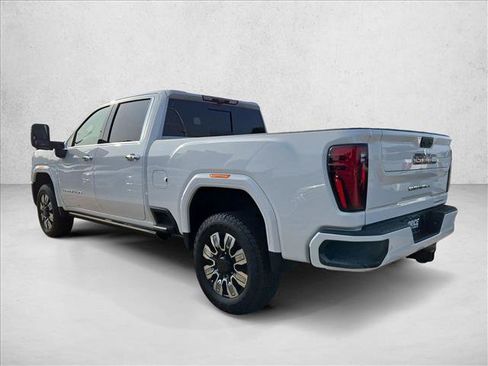Used 2025 GMC Sierra 2500 Denali w/ Denali Reserve Package AWD/4WD image 8