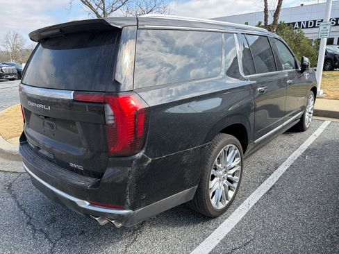 Certified 2025 GMC Yukon XL Denali w/ Denali Reserve Package image 5