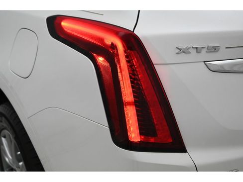 Used 2022 Cadillac XT5 Premium Luxury w/ Technology Package image 24