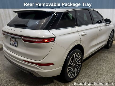 Used 2021 Lincoln Corsair Reserve w/ Equipment Group 201A image 8