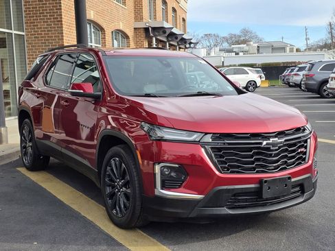 Used 2022 Chevrolet Traverse RS image 7