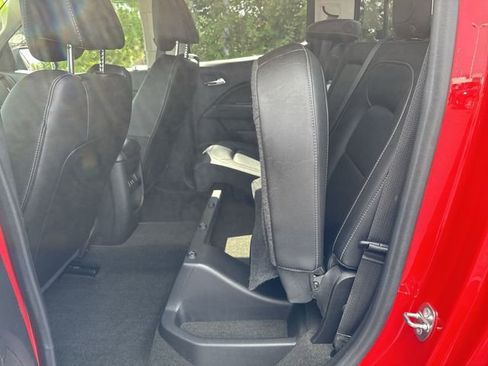 Used 2016 GMC Canyon SLT w/ Driver Alert Package RWD image 15