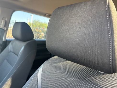 Used 2025 Honda CR-V EX image 9