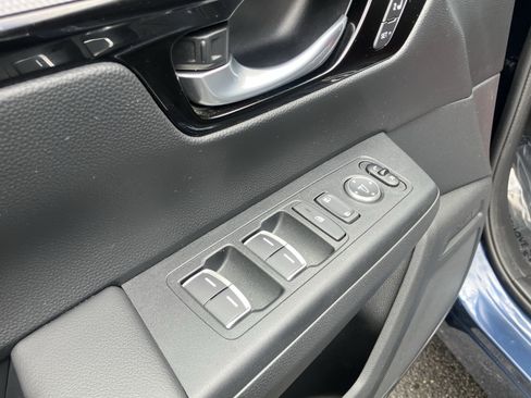 Used 2024 Honda CR-V EX-L image 15