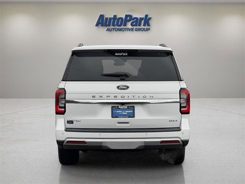 Used 2022 Ford Expedition Max Limited image 6