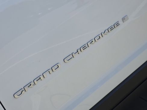 New 2026 Jeep Grand Cherokee Limited AWD/4WD image 8