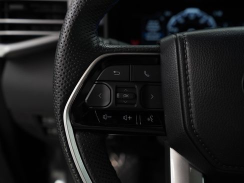 Used 2024 Toyota Sequoia Limited image 17