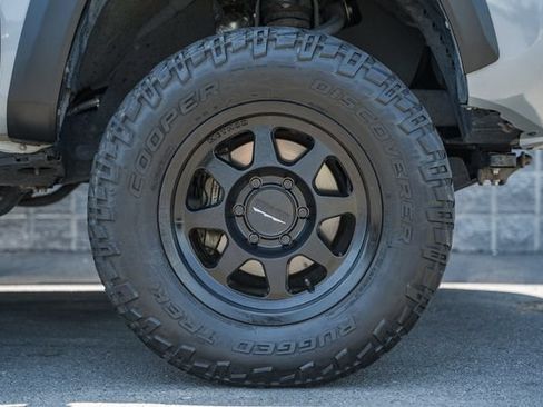 Used 2021 Toyota Tacoma TRD Off-Road AWD/4WD image 23
