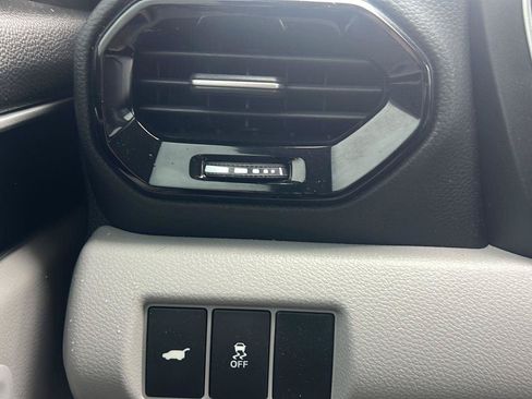Certified 2025 Honda Pilot Touring image 14