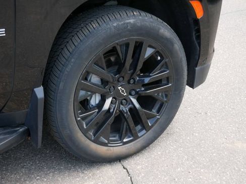 Used 2023 Chevrolet Tahoe Premier w/ Advanced Technology Package AWD/4WD image 11