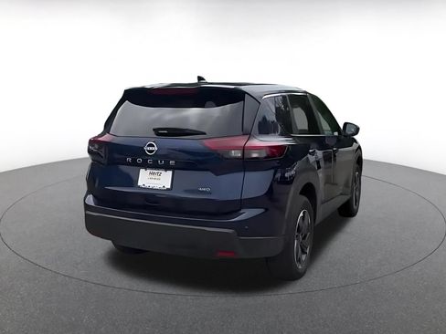 Used 2025 Nissan Rogue SV AWD/4WD image 12