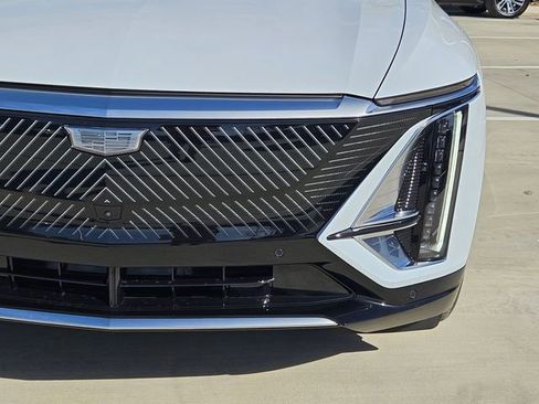 New 2026 Cadillac Lyriq Luxury w/ LPO, Floor Liner Package image 6