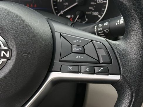 Used 2023 Nissan Altima 2.5 SV image 14