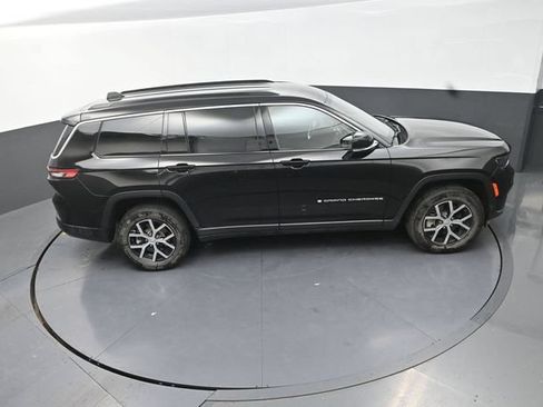 Used 2025 Jeep Grand Cherokee L Limited AWD/4WD image 18