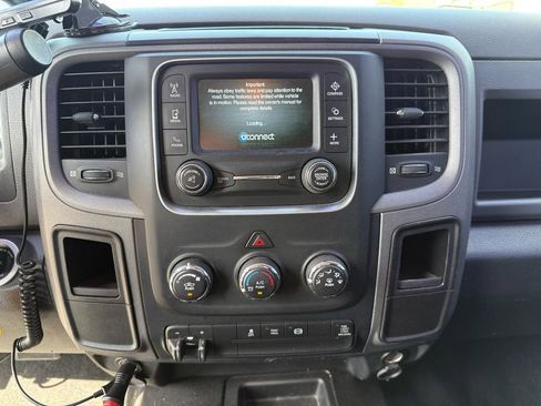 Used 2013 RAM 2500 Tradesman w/ Chrome Appearance Group image 14