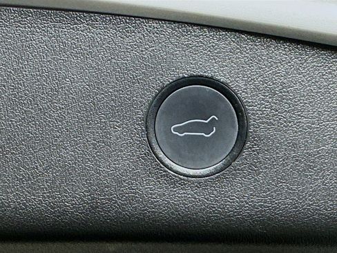 Used 2021 Tesla Model 3 Standard Range Plus RWD image 28