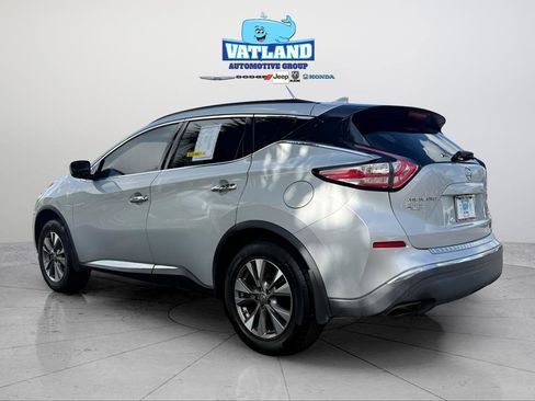 Used 2017 Nissan Murano SV FWD image 3