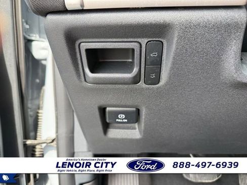 Used 2025 Ford Expedition Active RWD image 17