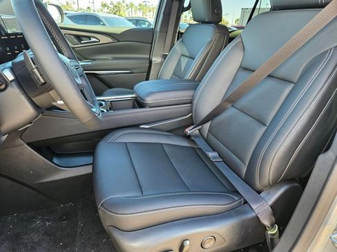 New 2026 Chevrolet Traverse LT image 4