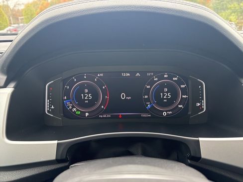 Used 2022 Volkswagen Atlas Cross Sport SE w/ Panoramic Sunroof Package image 10