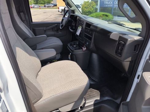 New 2025 Chevrolet Express 2500 w/ Driver Convenience Package image 19