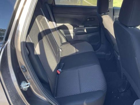 Used 2019 Mitsubishi Outlander Sport ES image 5