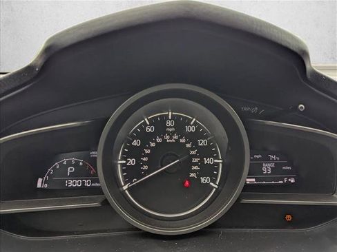 Used 2018 MAZDA MAZDA3 Touring FWD image 9