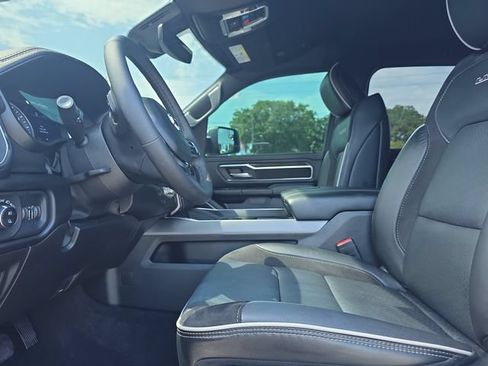 Used 2026 RAM 1500 Laramie AWD/4WD image 12