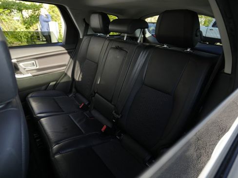 Used 2019 Land Rover Discovery Sport SE AWD/4WD image 20