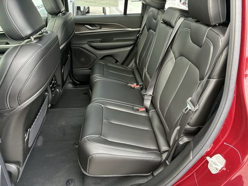 New 2025 Jeep Grand Cherokee Limited AWD/4WD image 30