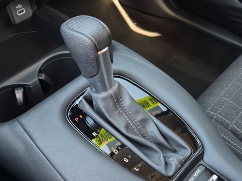 Used 2024 Honda HR-V LX image 23