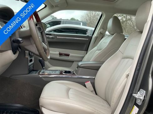 Used 2008 Chrysler 300 C w/ Protection Group II image 2