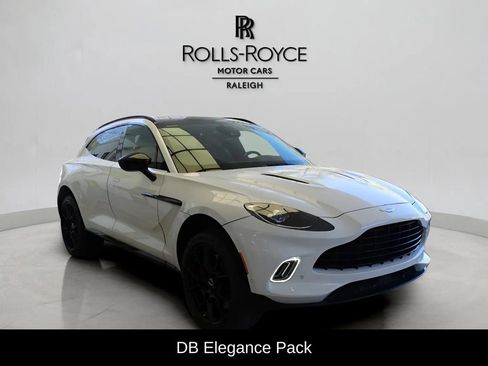 Used 2021 Aston Martin DBX image 5