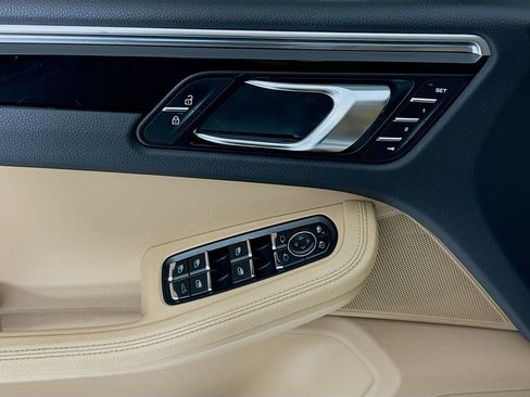 Used 2020 Porsche Macan image 11