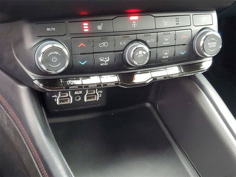 Used 2023 Dodge Durango GT image 21