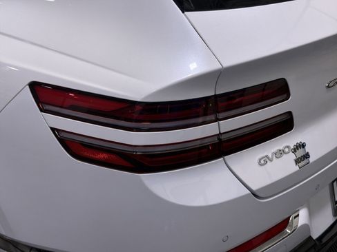Used 2024 Genesis GV80 2.5T AWD/4WD image 17