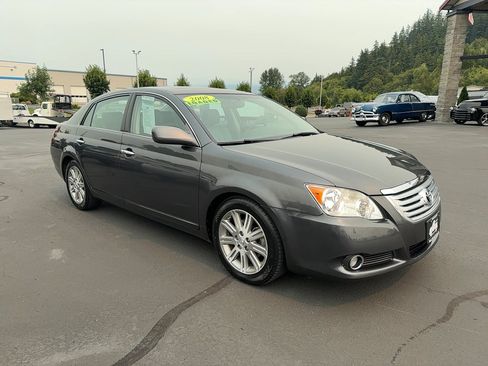 Used 2008 Toyota Avalon Limited FWD image 3