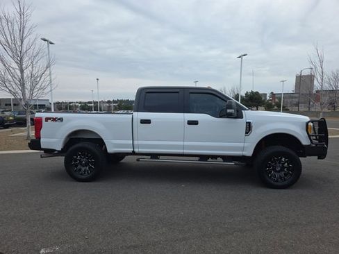 Used 2017 Ford F250 XLT w/ FX4 Off-Road Package image 2