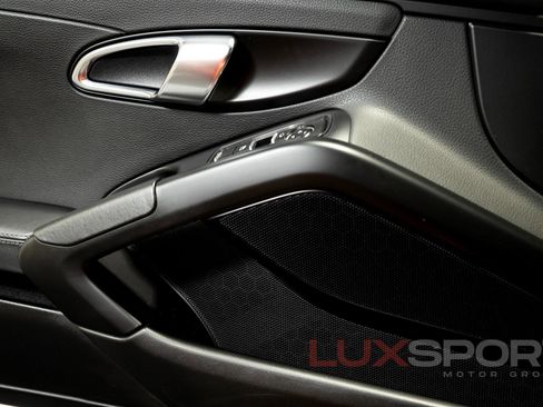Used 2018 Porsche 718 Cayman S image 16