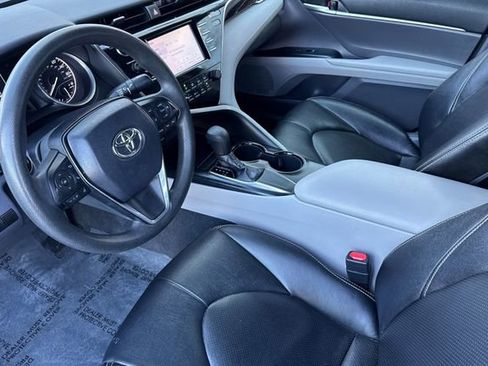 Certified 2018 Toyota Camry LE image 11