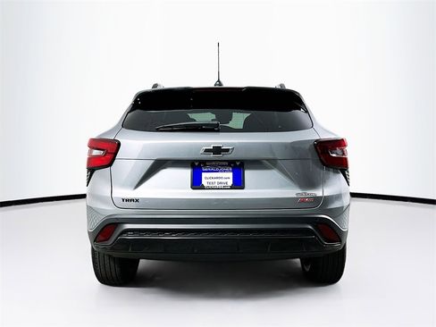 Used 2025 Chevrolet Trax RS w/ Driver Confidence Package image 15