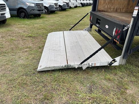 Used 2023 Mercedes-Benz Sprinter 4500 image 29