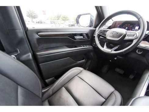 Used 2025 Chevrolet Tahoe Z71 AWD/4WD image 6