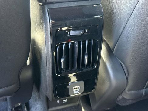 New 2026 Jeep Compass Latitude image 10