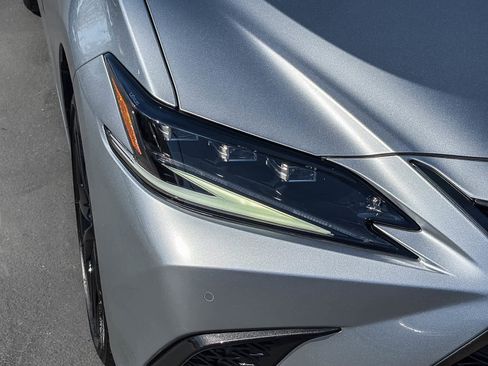 Used 2024 Lexus ES 300h F Sport w/ Accessory Package (Z1) image 7